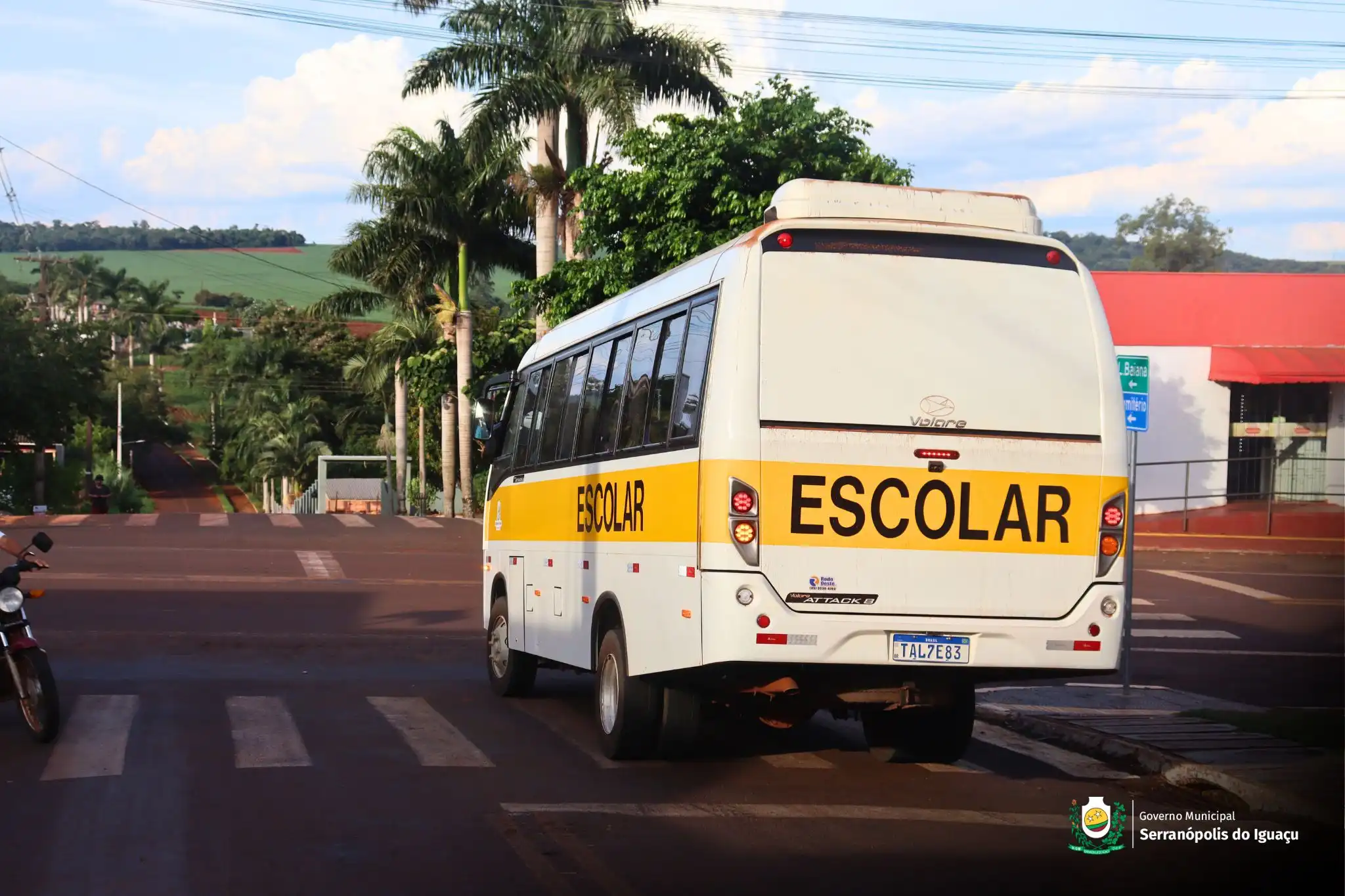 Serranópolis do Iguaçu investe mais de R$ 750 mil no transporte de estudantes universitários