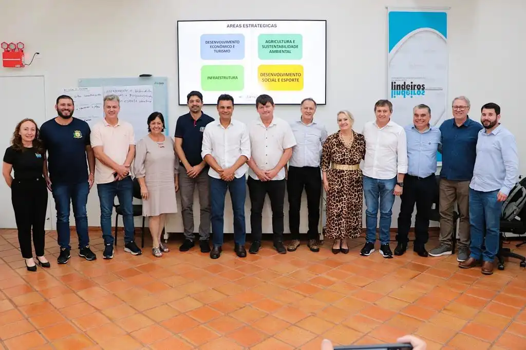 Prefeitos elencam pautas dos próximos dois anos em planejamento estratégico dos lindeiros