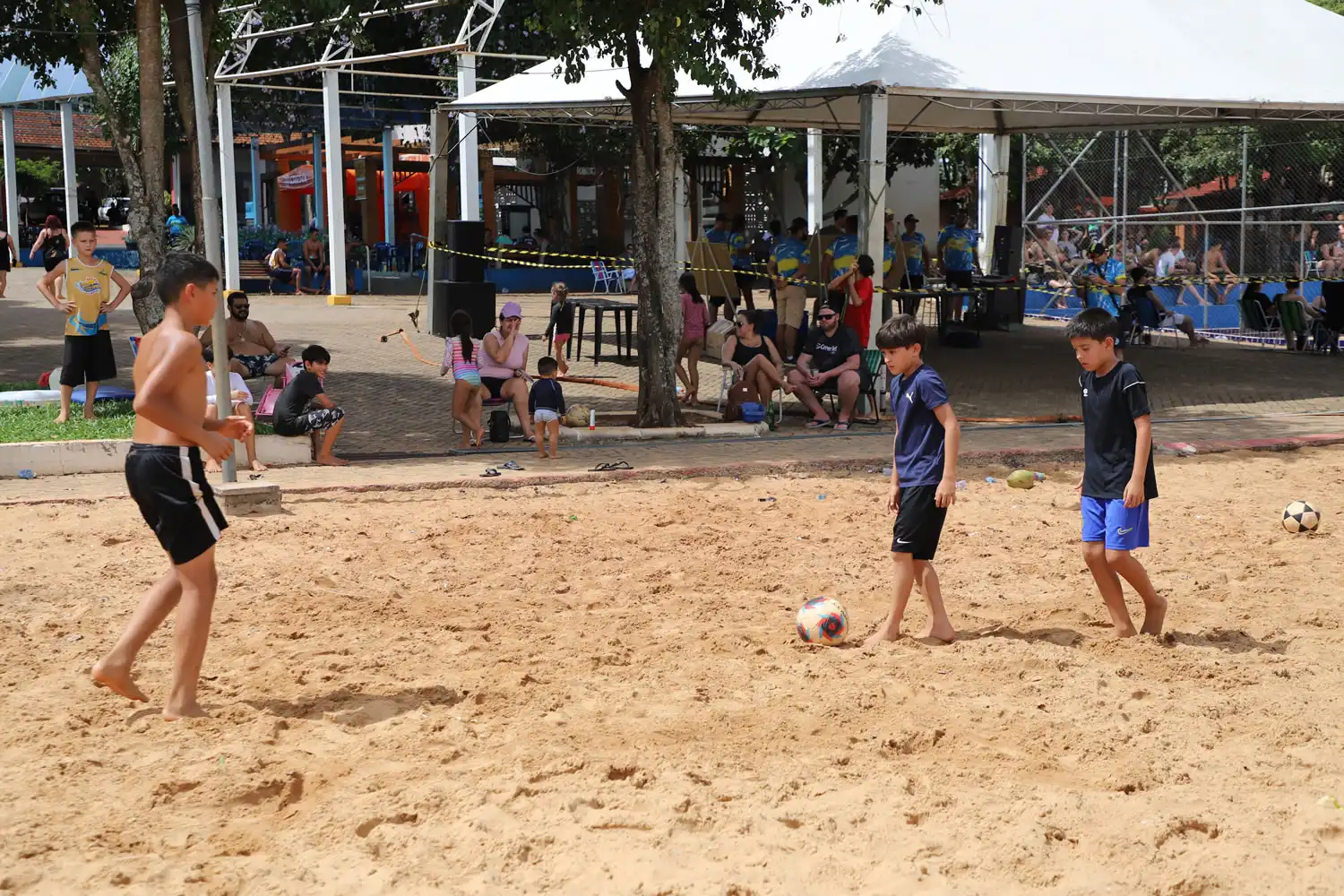Itaverão encerra mais uma edição com sucesso no Balneário Jacutinga