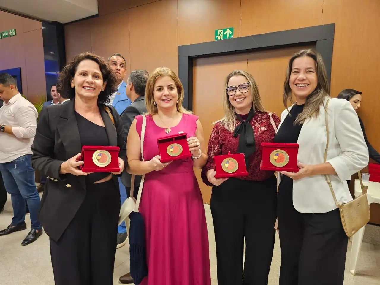 Missal recebe prêmio por Compromisso com a Alfabetização infantil