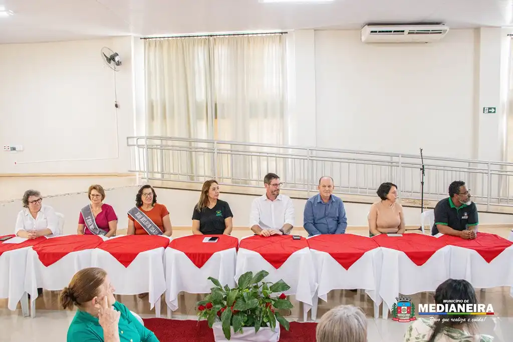 CRAS reúne 300 Mulheres em Chá em homenagem às Mães