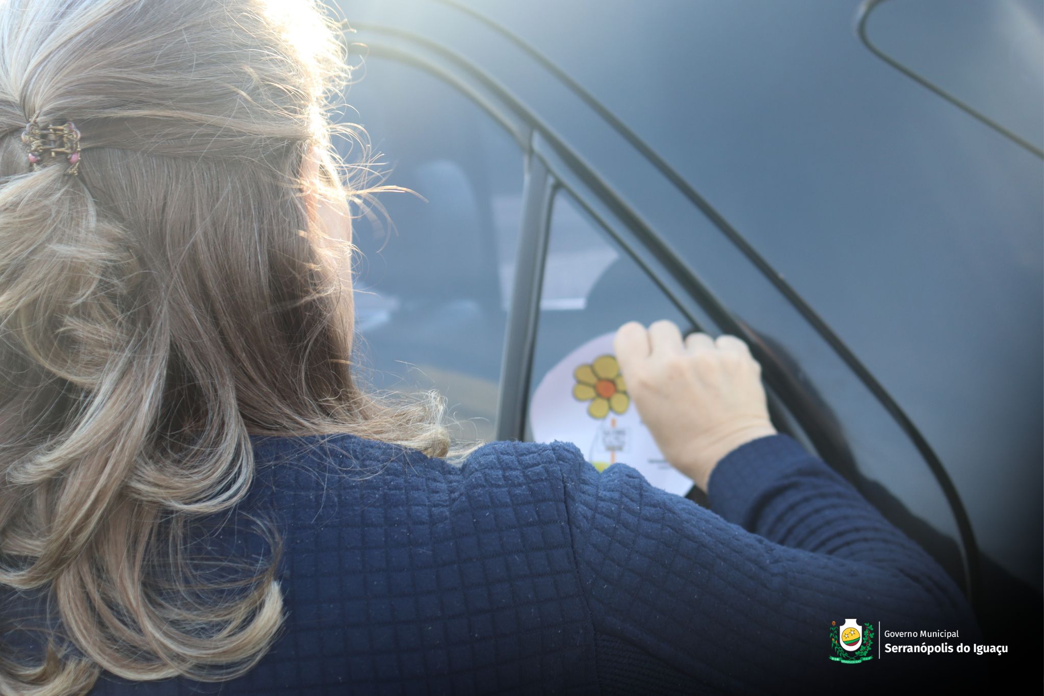 Assistência Social realiza adesivaço em alusão ao dia 18 de maio