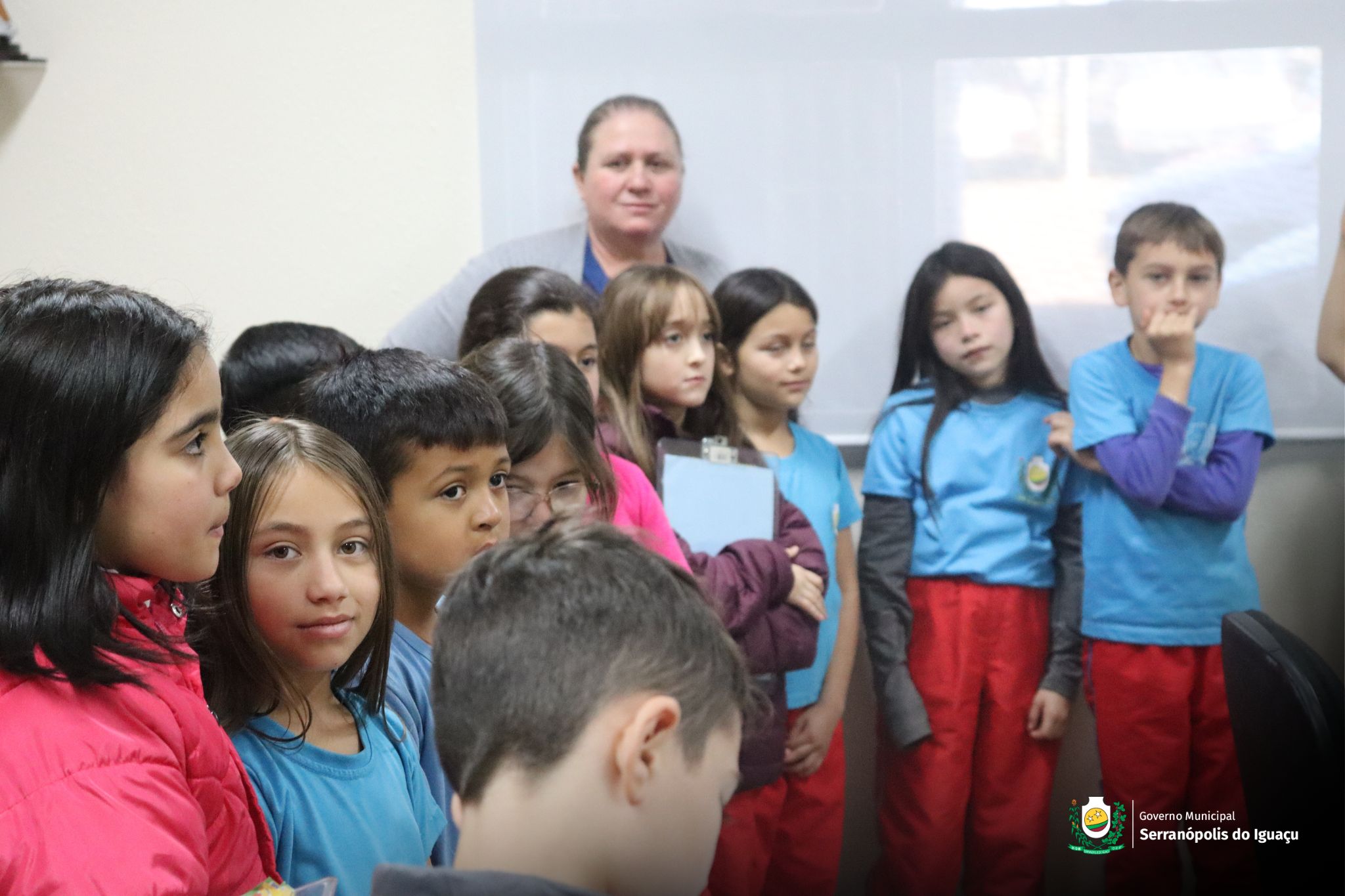 Alunos do 3º ano da rede municipal visitam a prefeitura