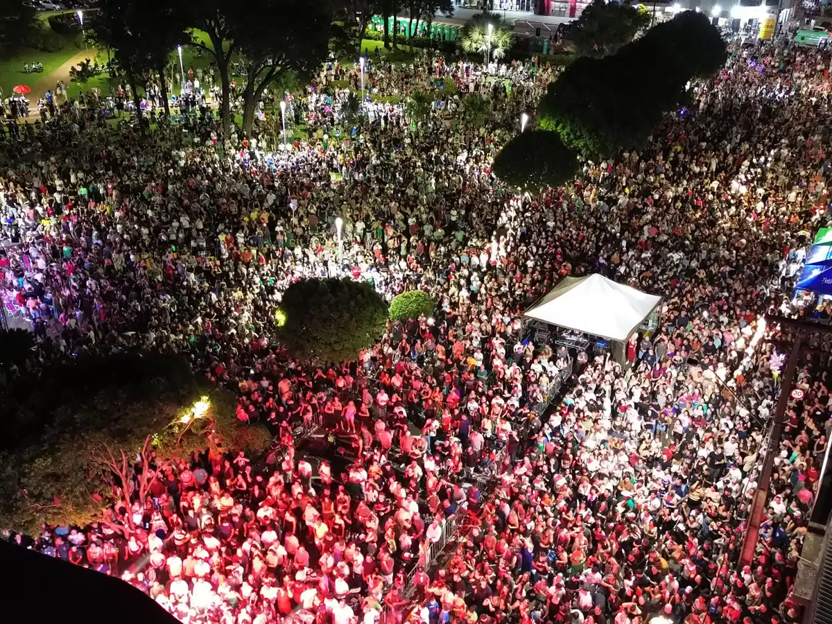 No Dia da Mulher, Maiara & Maraisa reúnem maior público da história dos shows em Itaipulândia
