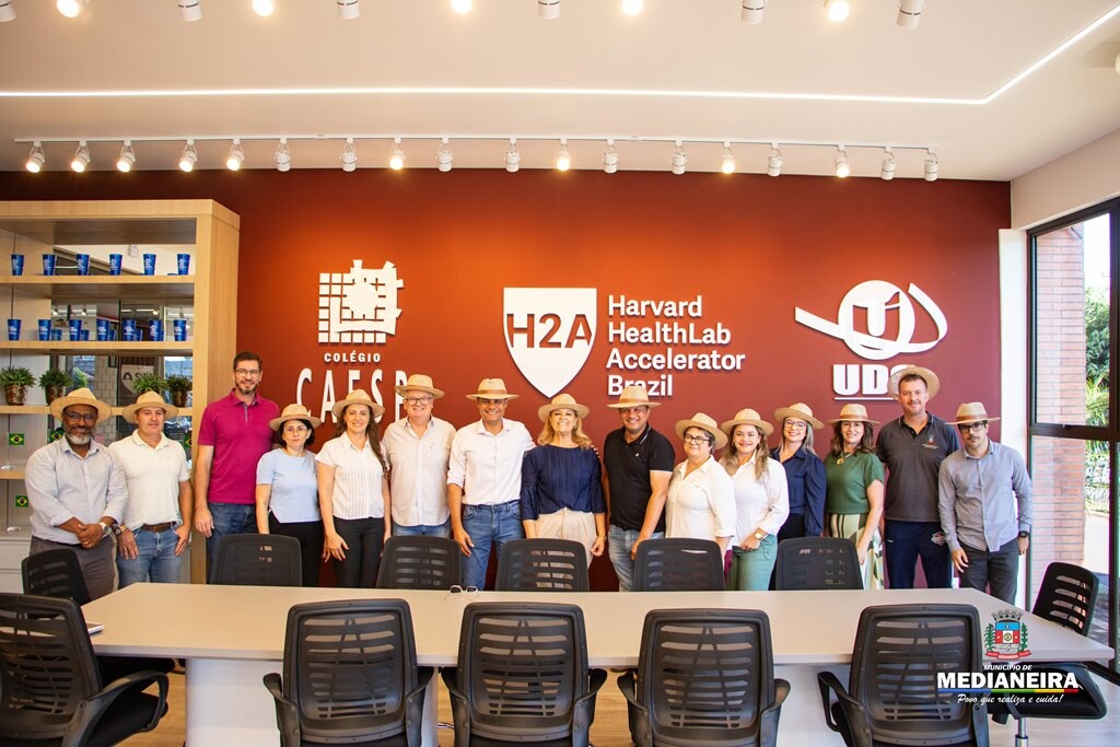 Administração conhece Laboratório de Aceleração de Ideias de Harvard e demais projetos da UDC Medianeira