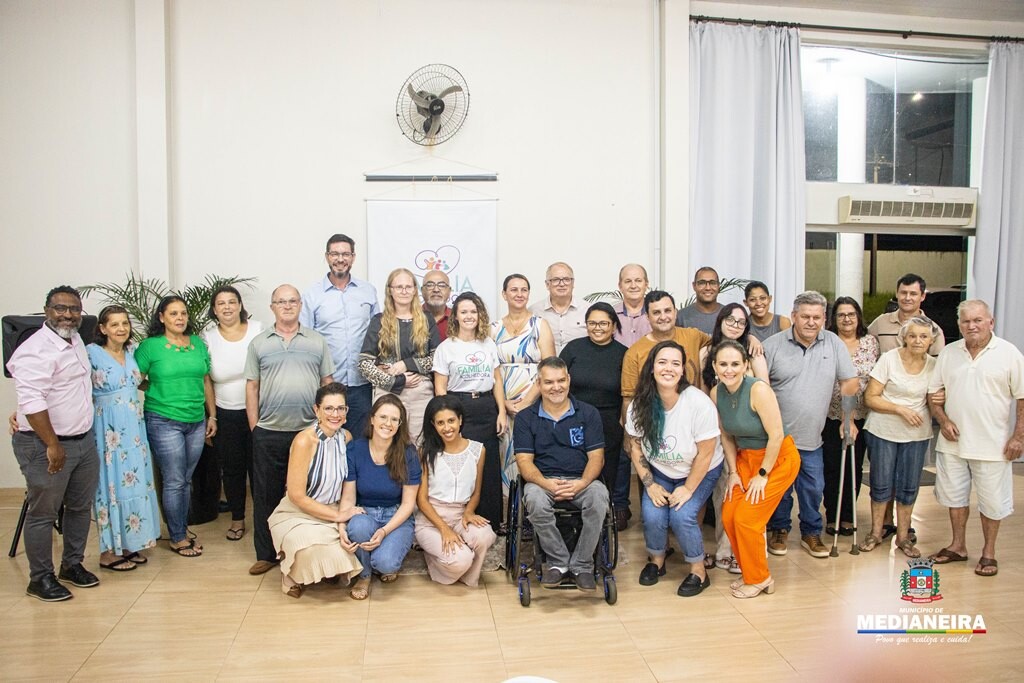 Serviço Família Acolhedora recebe veículo e anúncio de benefícios para as famílias participantes