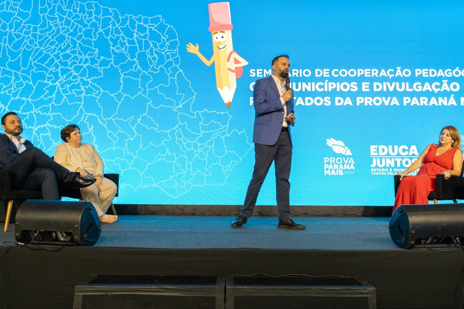 Estado premiará as 300 escolas municipais com os melhores índices de alfabetização