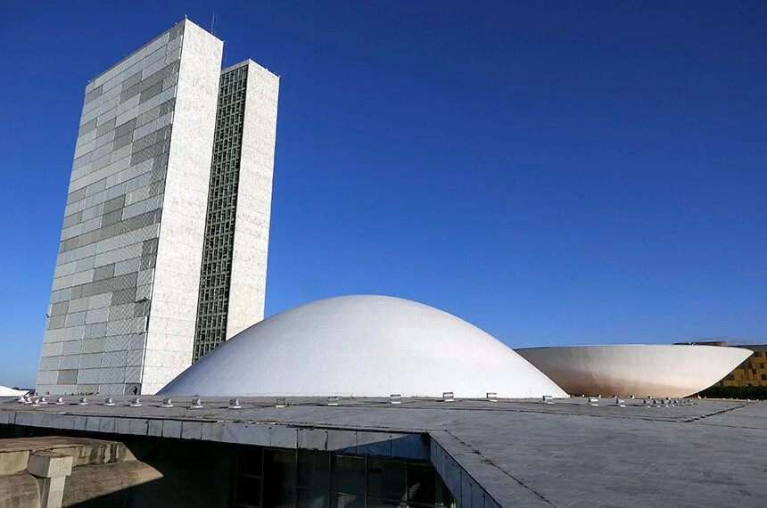 Retaliação comercial: Senado aprova projeto às vésperas de tarifaço de Trump