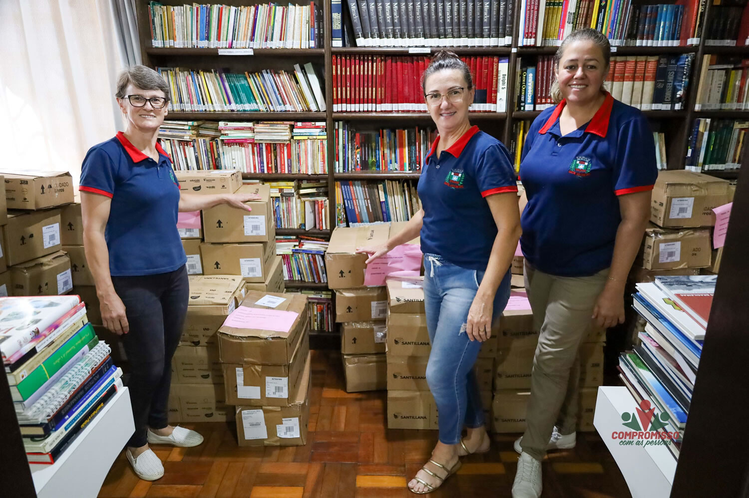 Secretaria de Educação de Missal recebe material didático do Projeto Mais Ideb