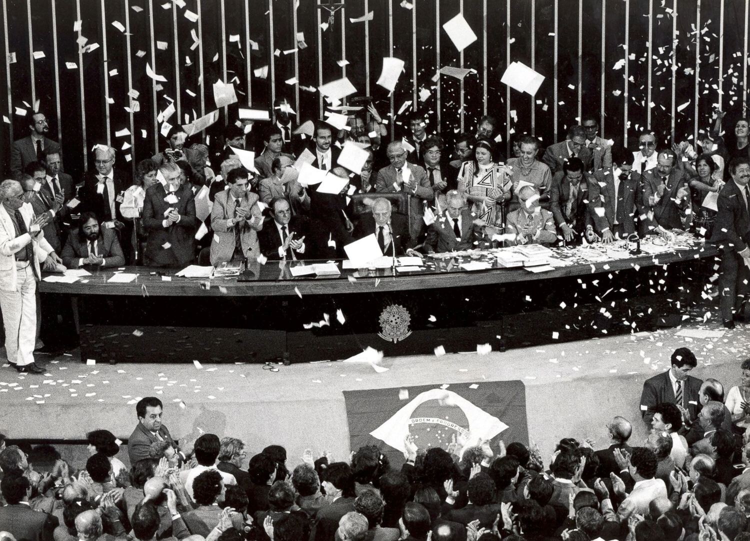 Eleições diretas: A Promulgação da Constituição Brasileira de 1988