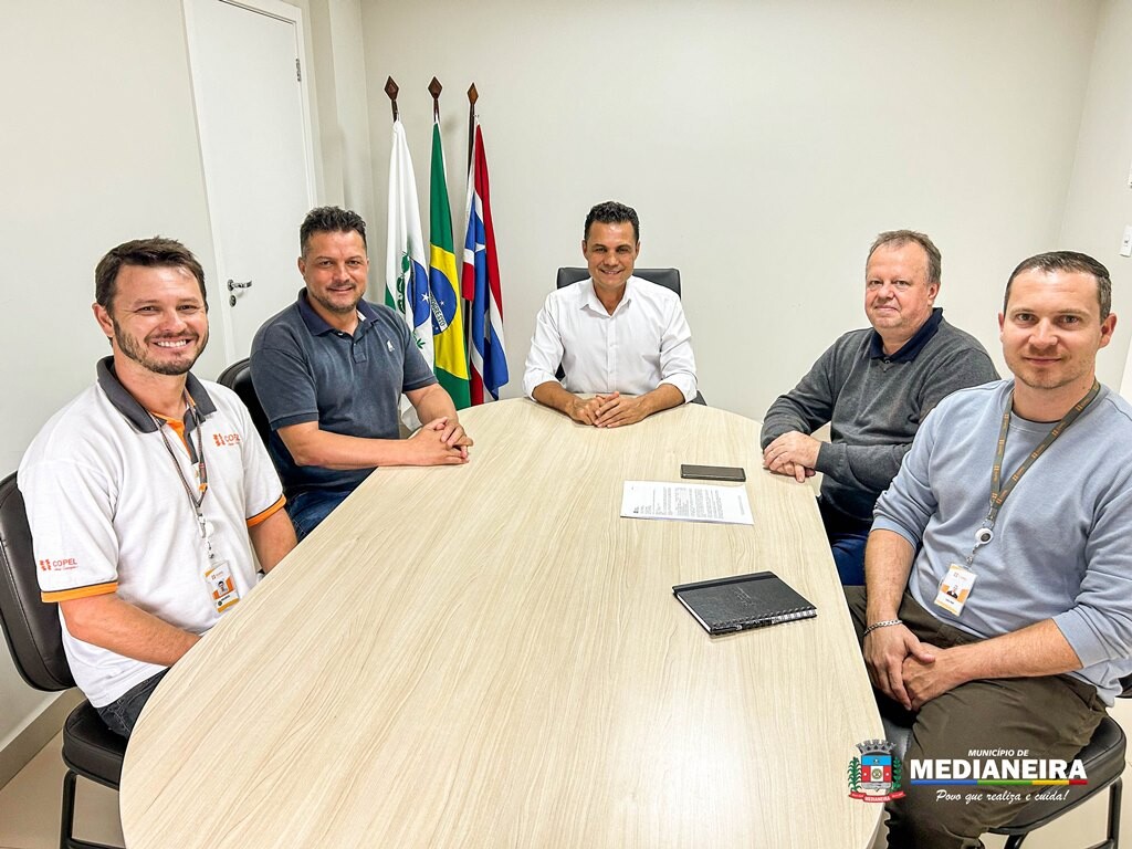 Administração recebe visita da gerência regional da Copel