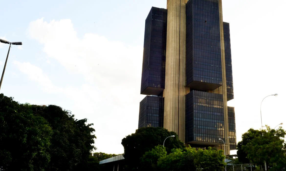 Previsão de crescimento da economia brasileira para 2025 é de 2,02%