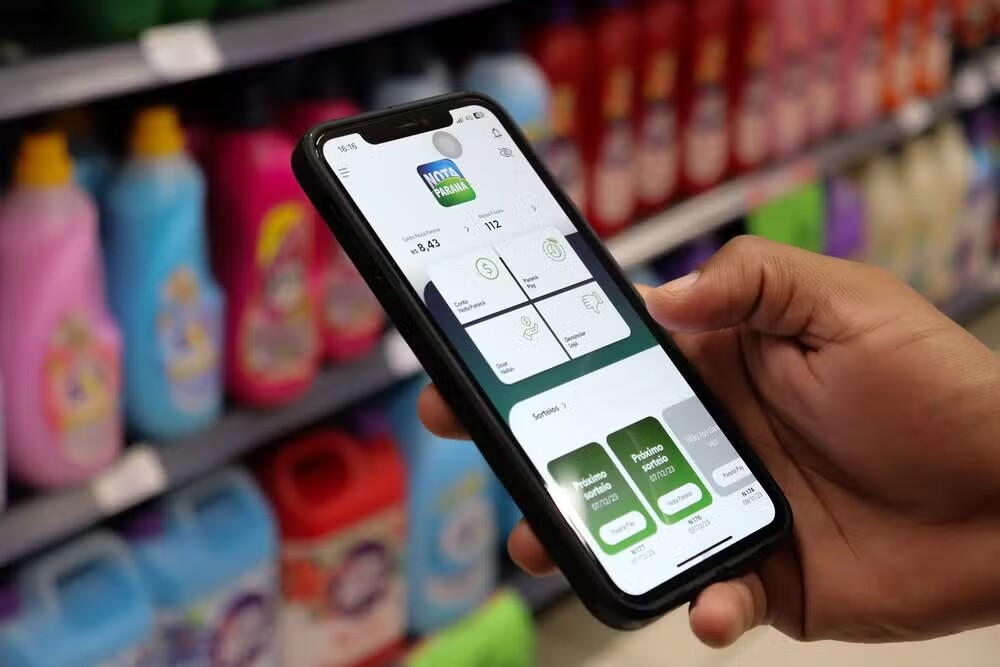 Recordista no Nota Paraná, consumidor ganhou 115 sorteios em dez anos; veja quais são as possibilidades
