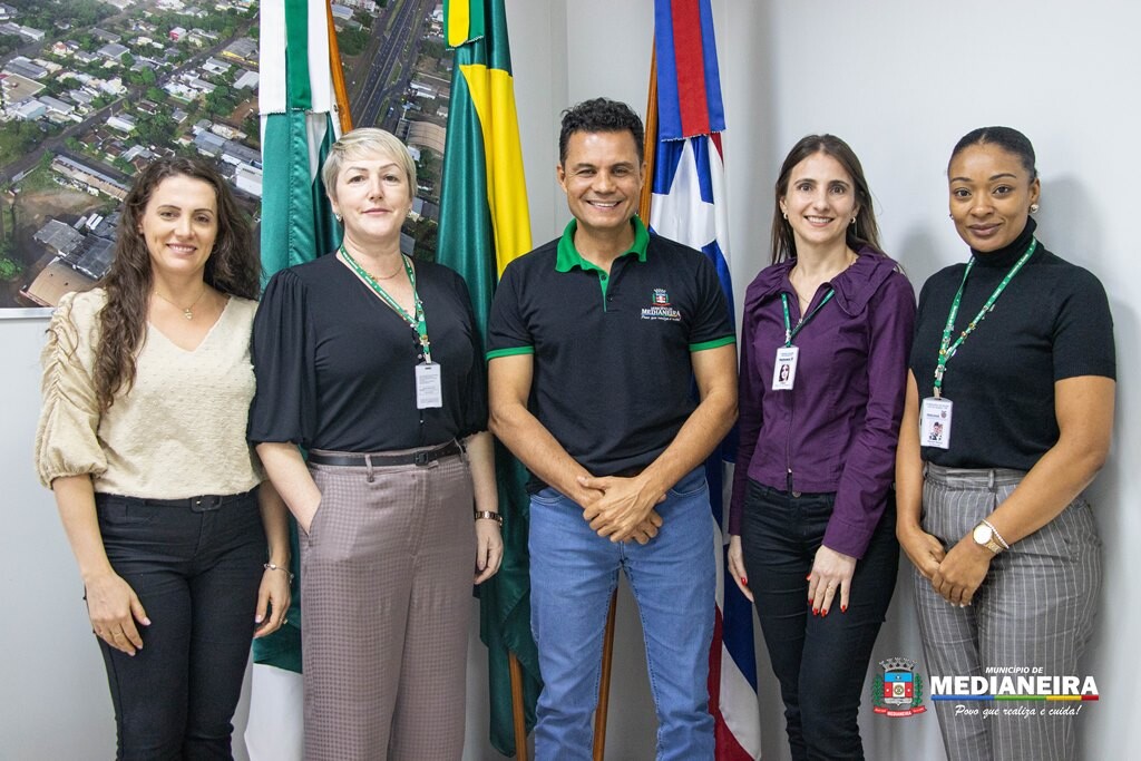 Diretora da 9ª Regional de Saúde visita Medianeira