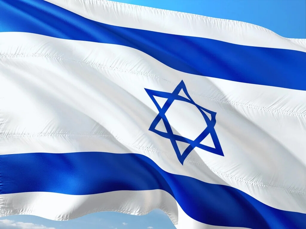 Ataque de Israel ao Irã: preços do petróleo disparam e ações globais recuam
