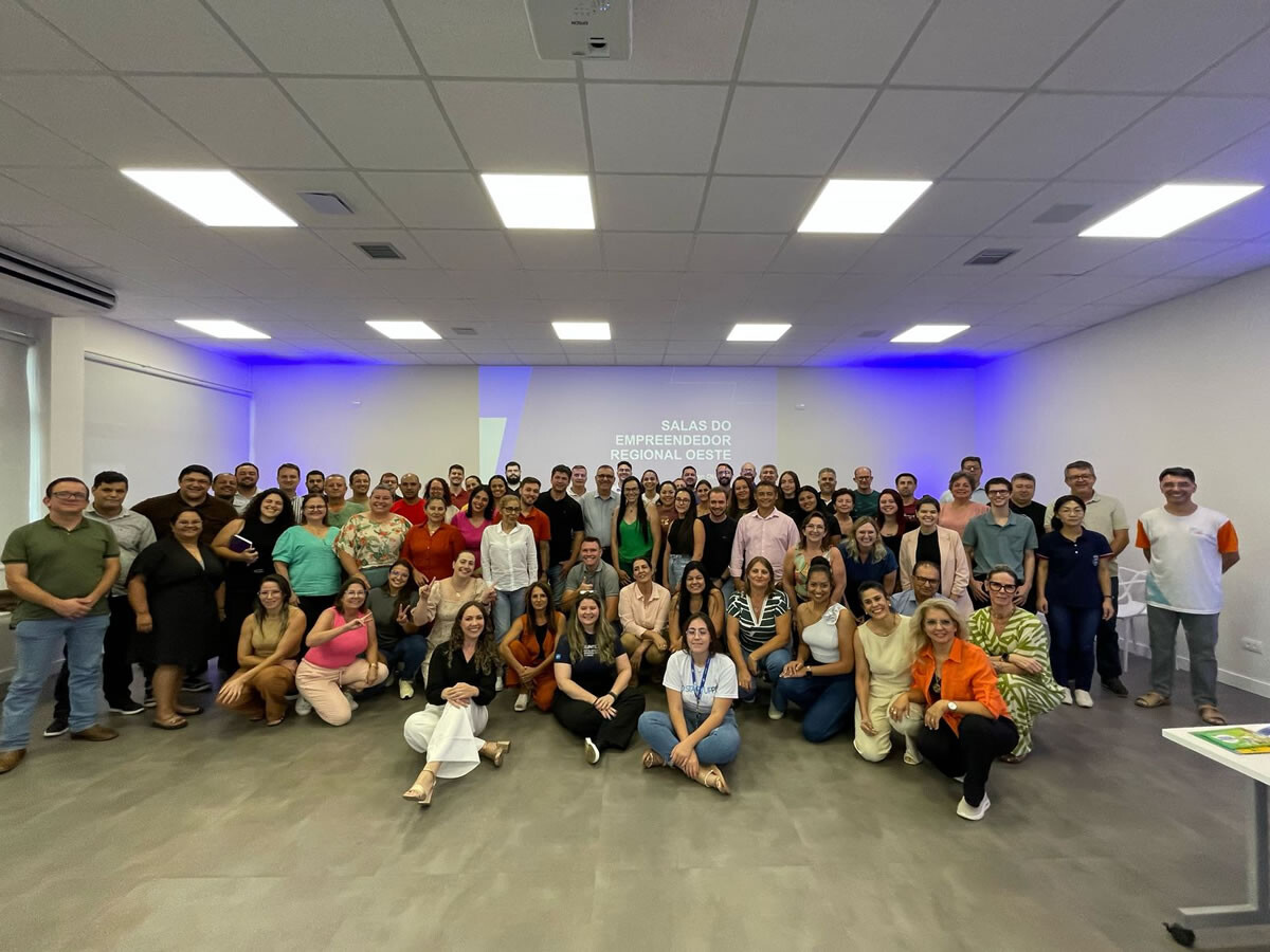 Itaipulândia participa do Encontro Regional das Salas do Empreendedor em Cascavel