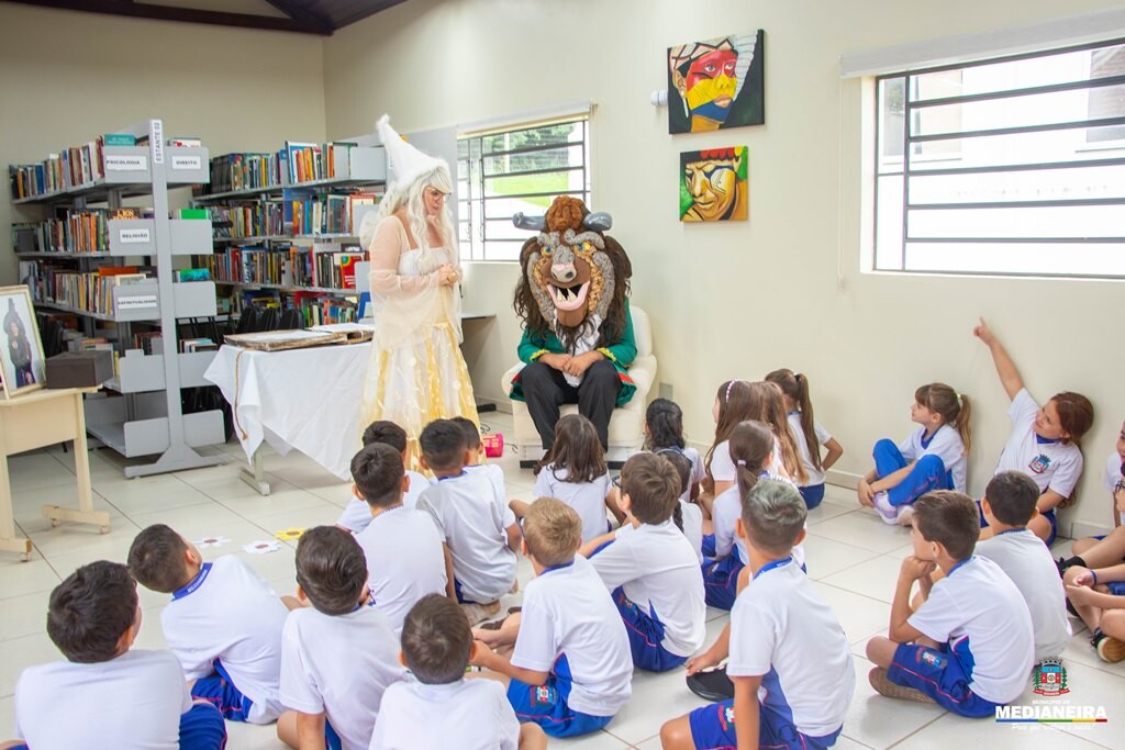 Contação de histórias marca o retorno das atividades da Biblioteca Cidadã